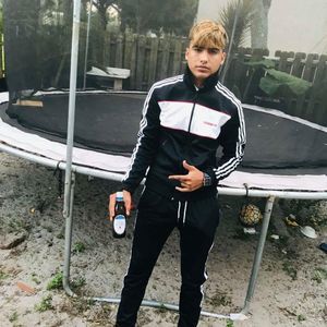 Meet your Posher, Alex de diana